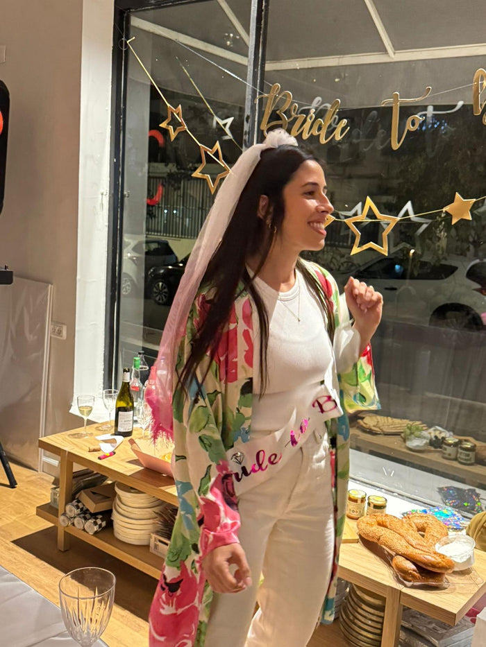 רגע אמיתי מאחורי הקלעים של Festa