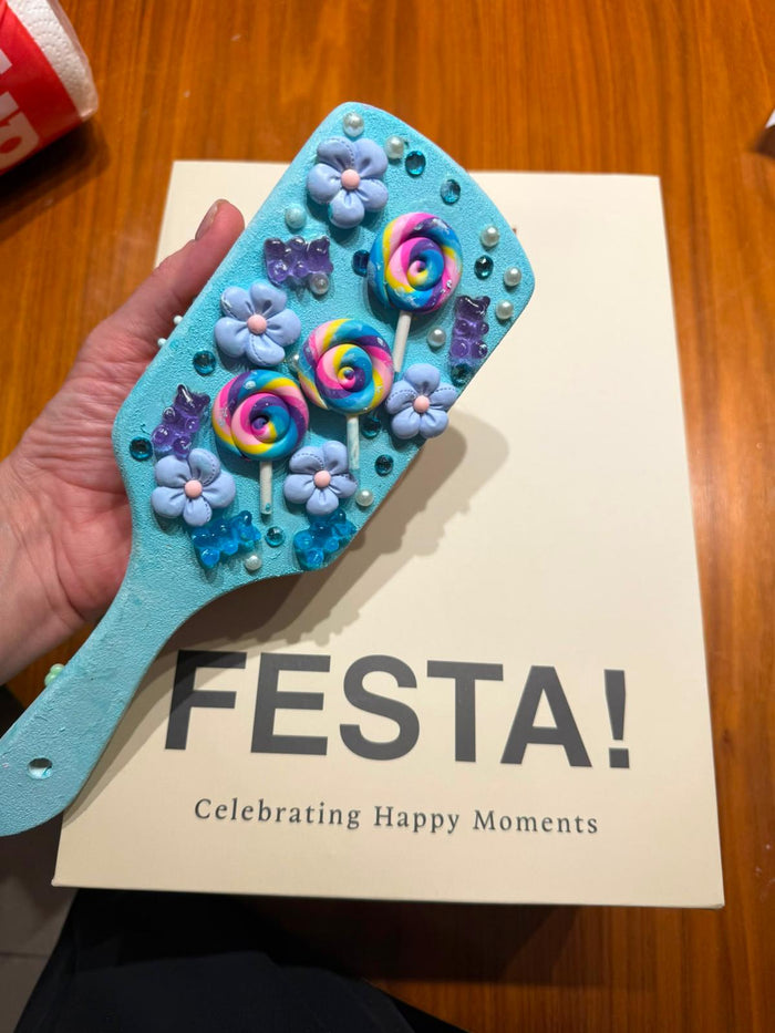 רגע אמיתי מאחורי הקלעים של Festa